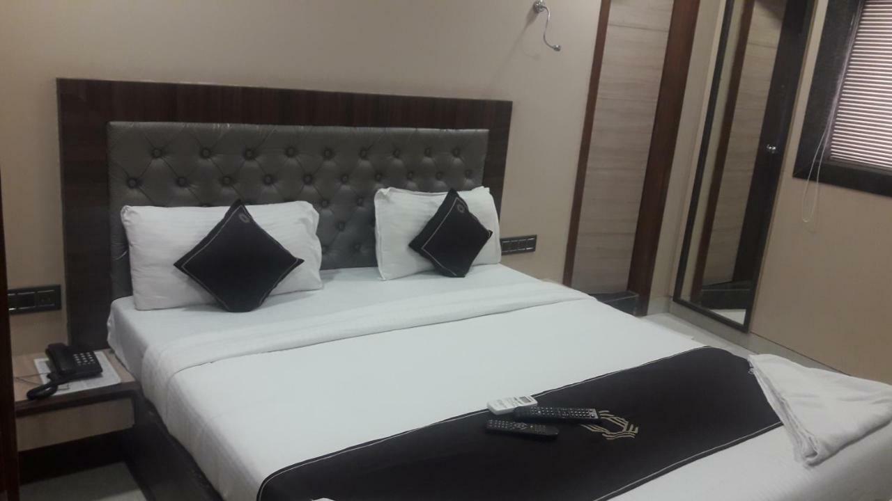 Shine Hospitality Mumbai Exterior foto